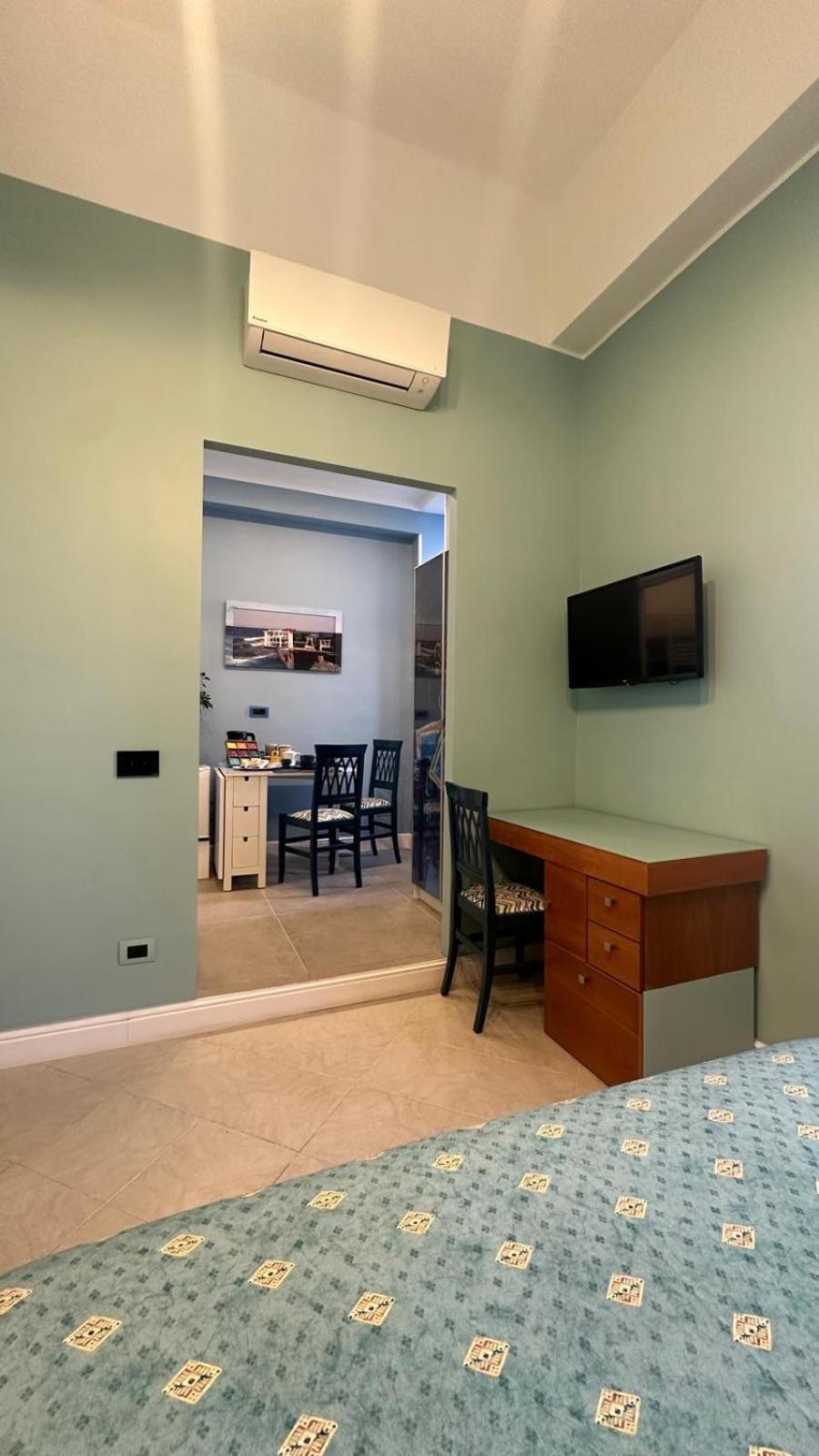 Bed & Breakfast A Casa Di Mariecloude Naples